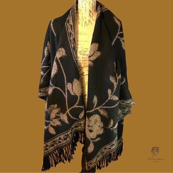 Reversible Black & Tan Poncho Wrap OS - Picture 3 of 5